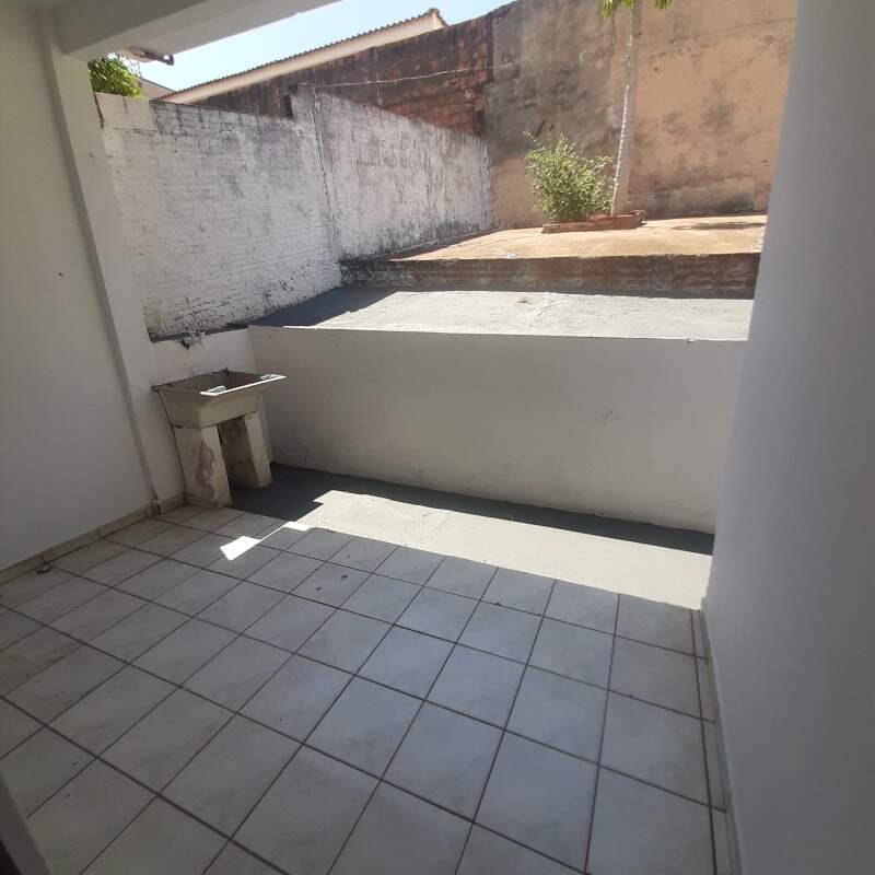 Casa para aluguel no Centro: 