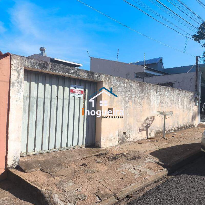 Terreno à venda no Vila Tazitsu: 