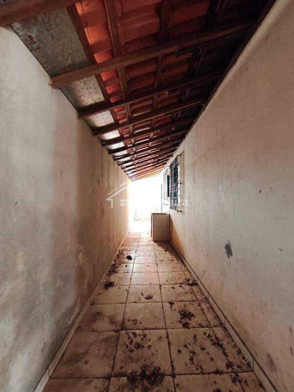 Casa à venda no Conjunto Habitacional Jardim Humberto Salvador: 