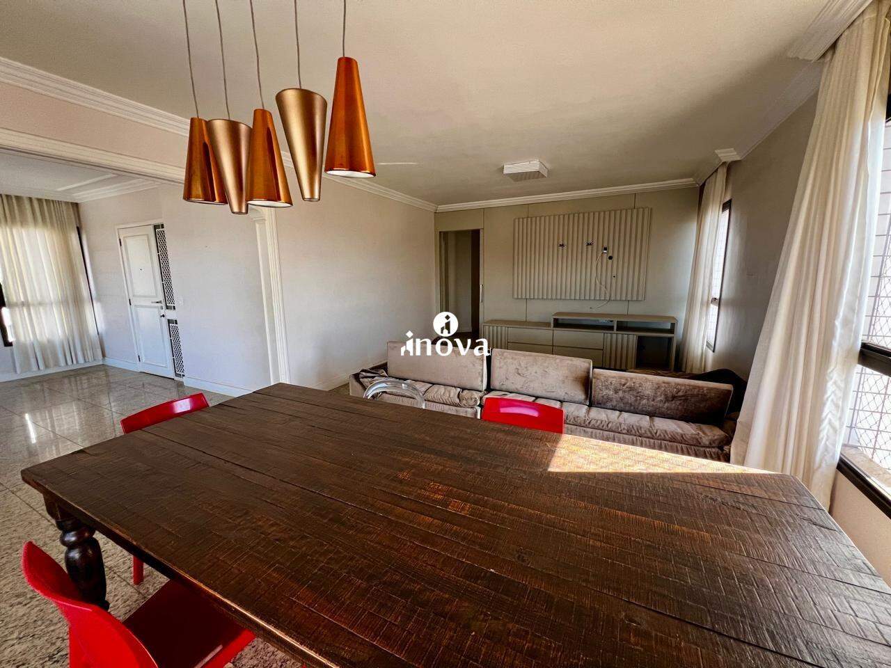 Apartamento à venda no Mercês: 