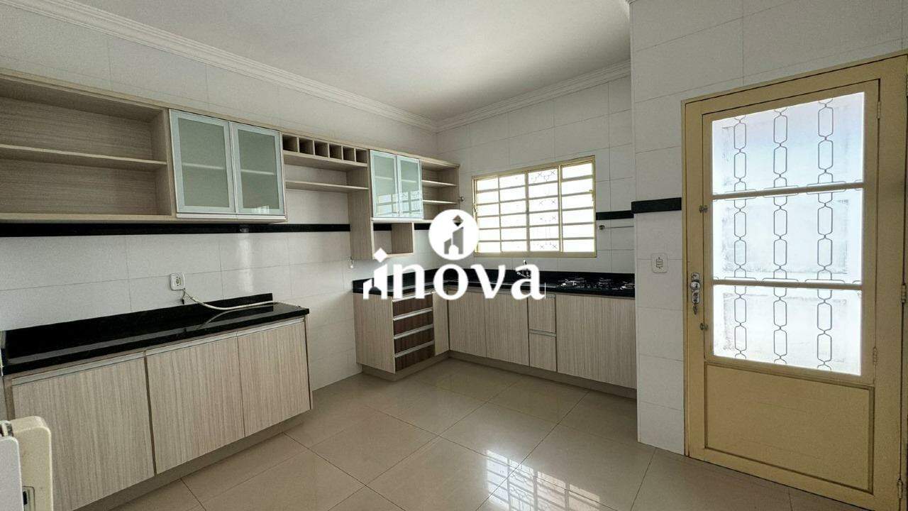 Casa para aluguel no Nenê Gomes, Jardim: 