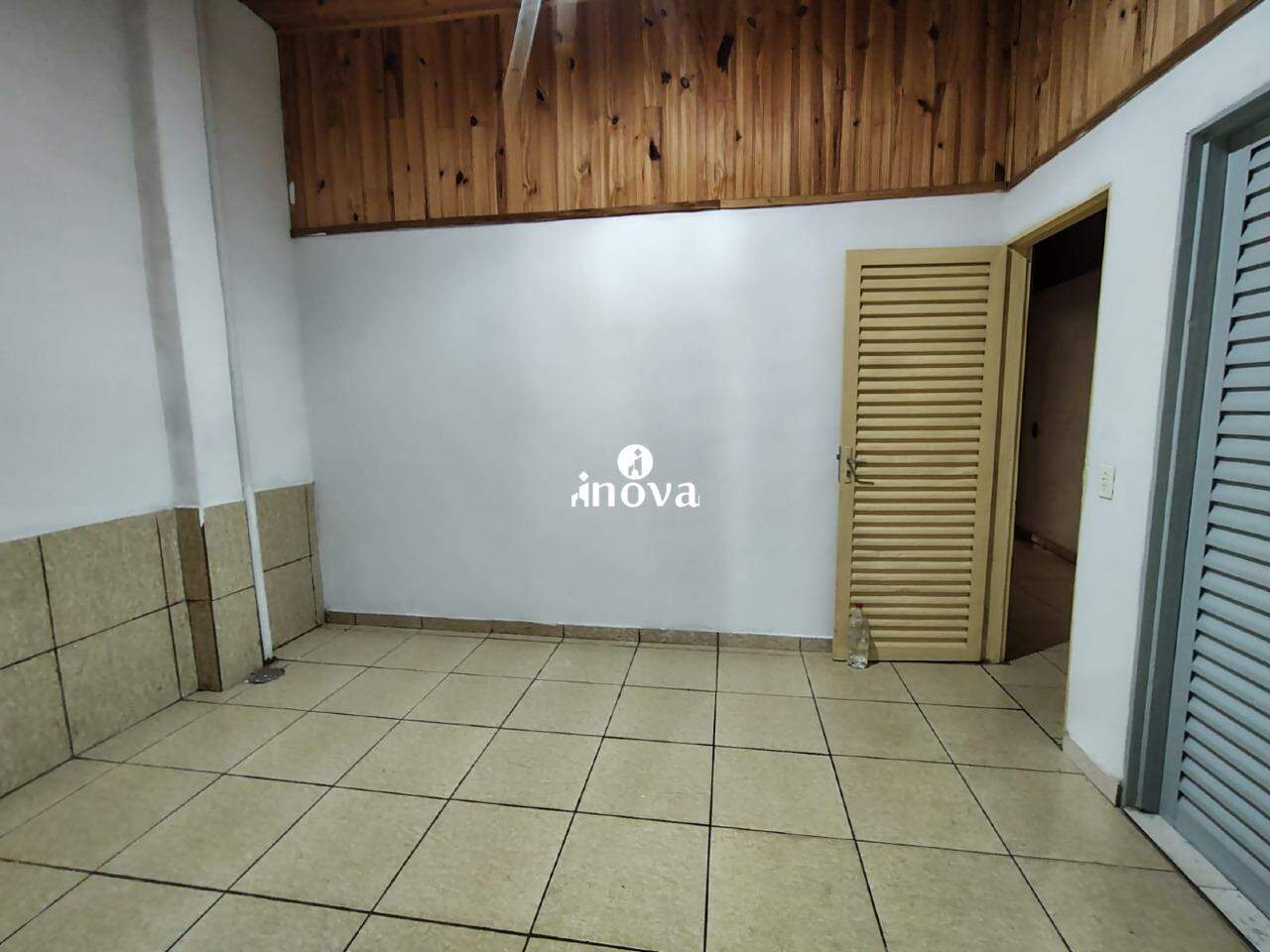 Sala ou Loja para aluguel no Abadia: 