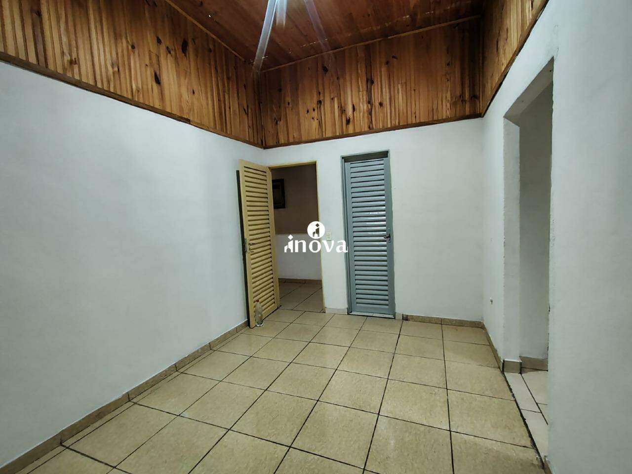 Sala ou Loja para aluguel no Abadia: 
