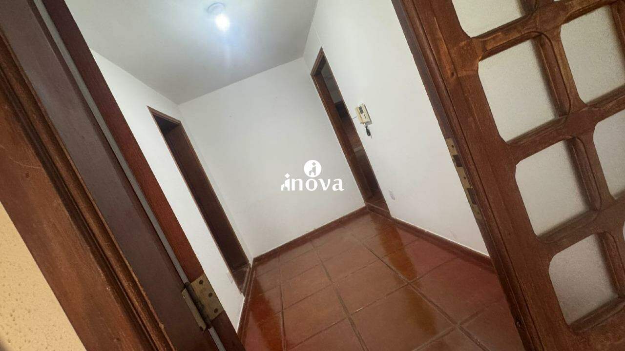 Casa para aluguel no Mercês: 