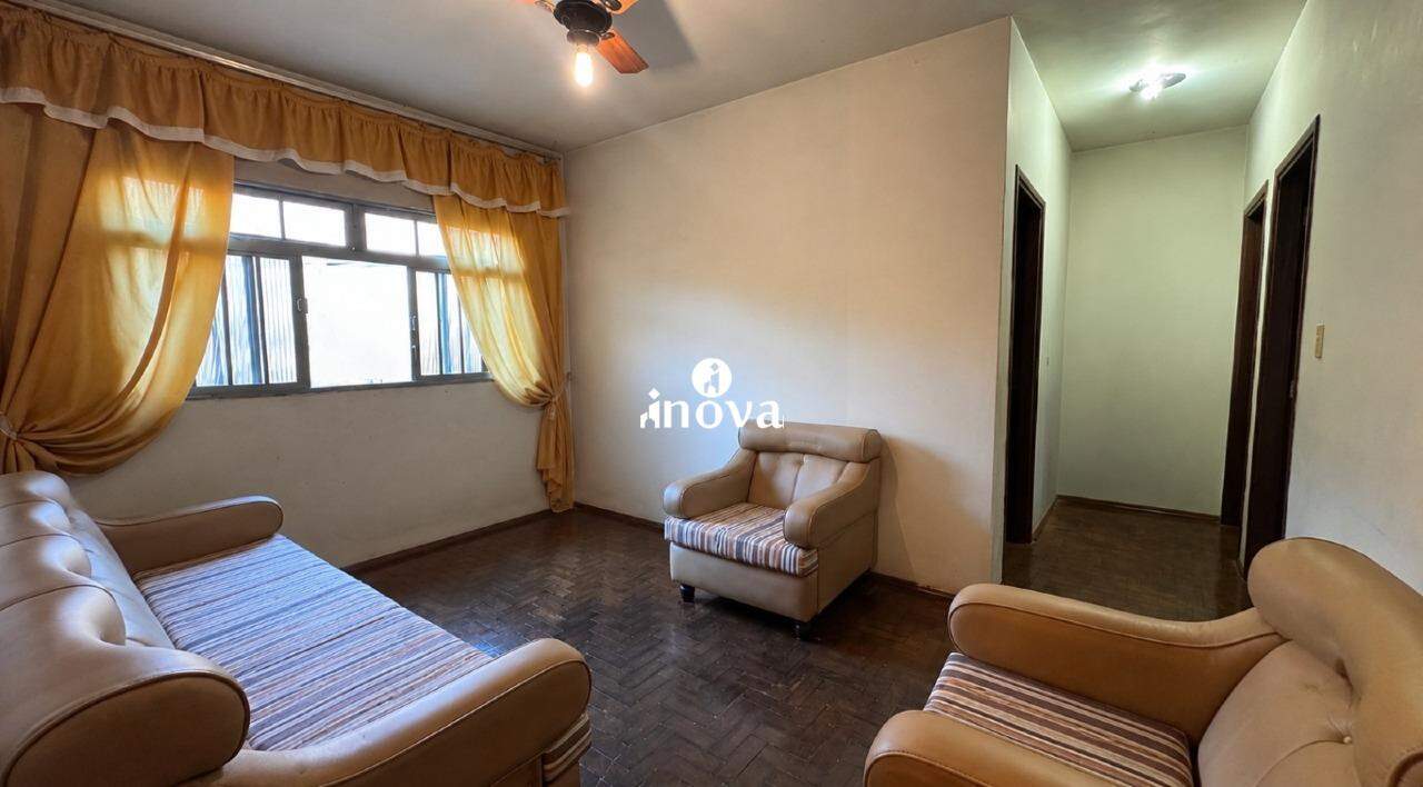 Casa à venda no Fabrício: 