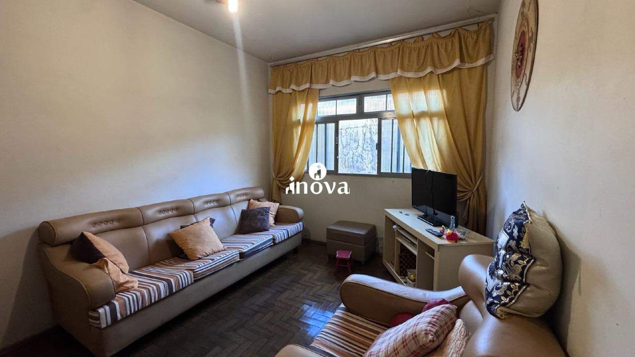 Casa à venda no Fabrício: 