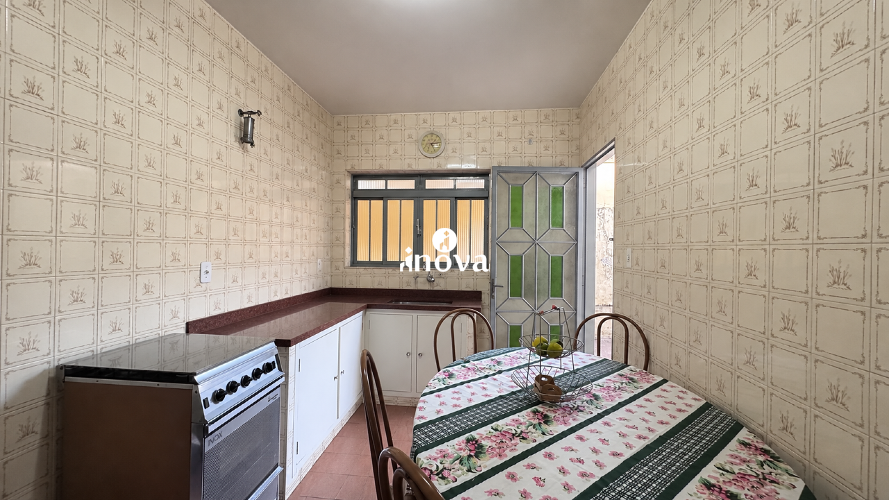 Casa à venda no Fabrício: 