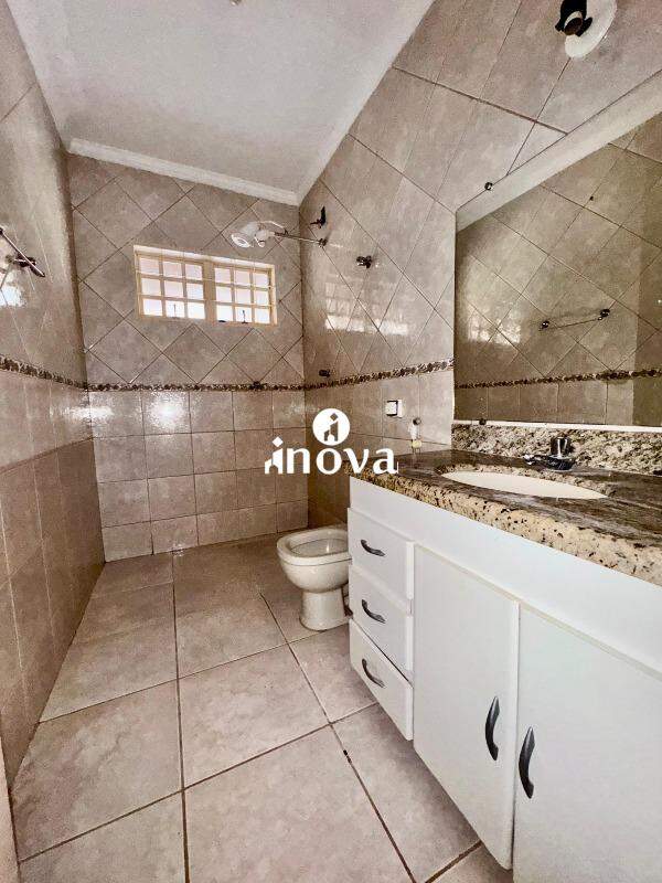 Casa para aluguel no Serra Dourada: 