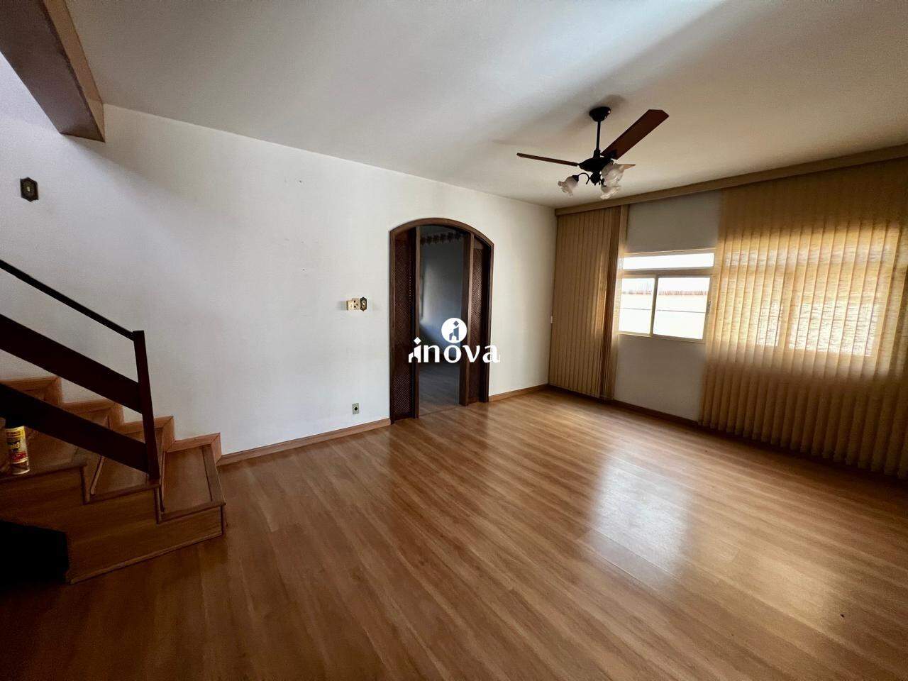 Casa à venda no Vila Olímpica: 