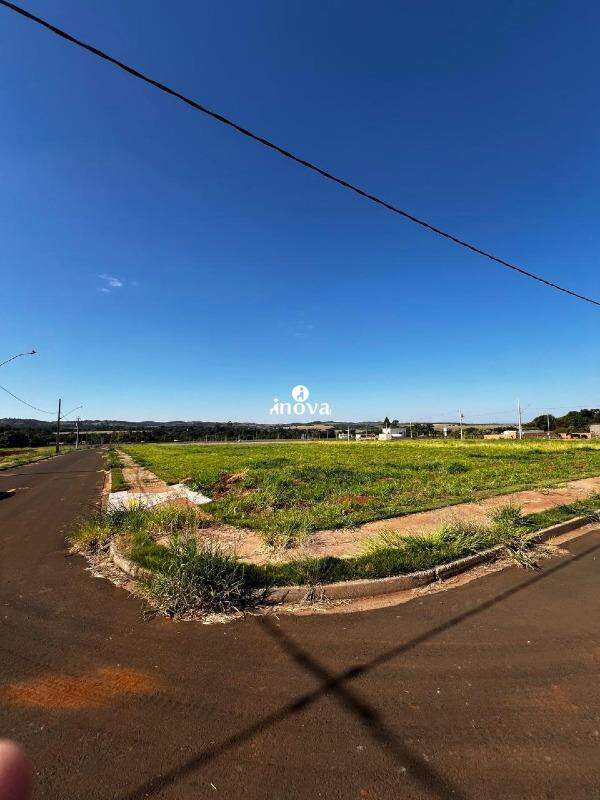Terreno/Área à venda no Peirópolis: 