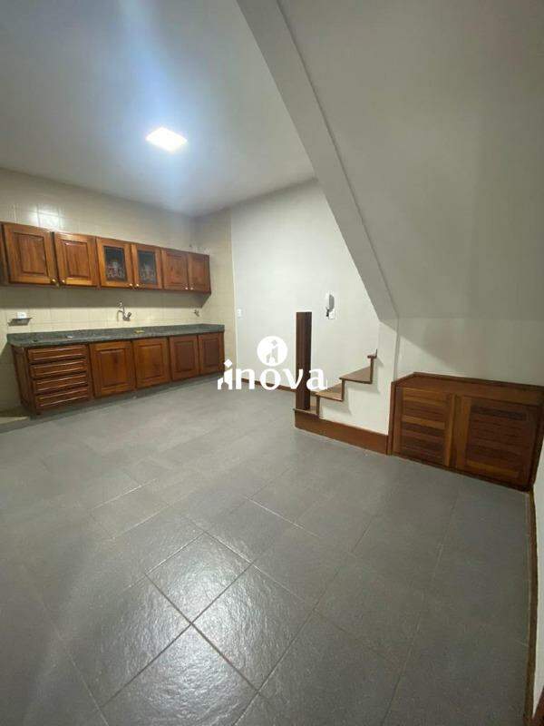 Casa para aluguel no Abadia: 
