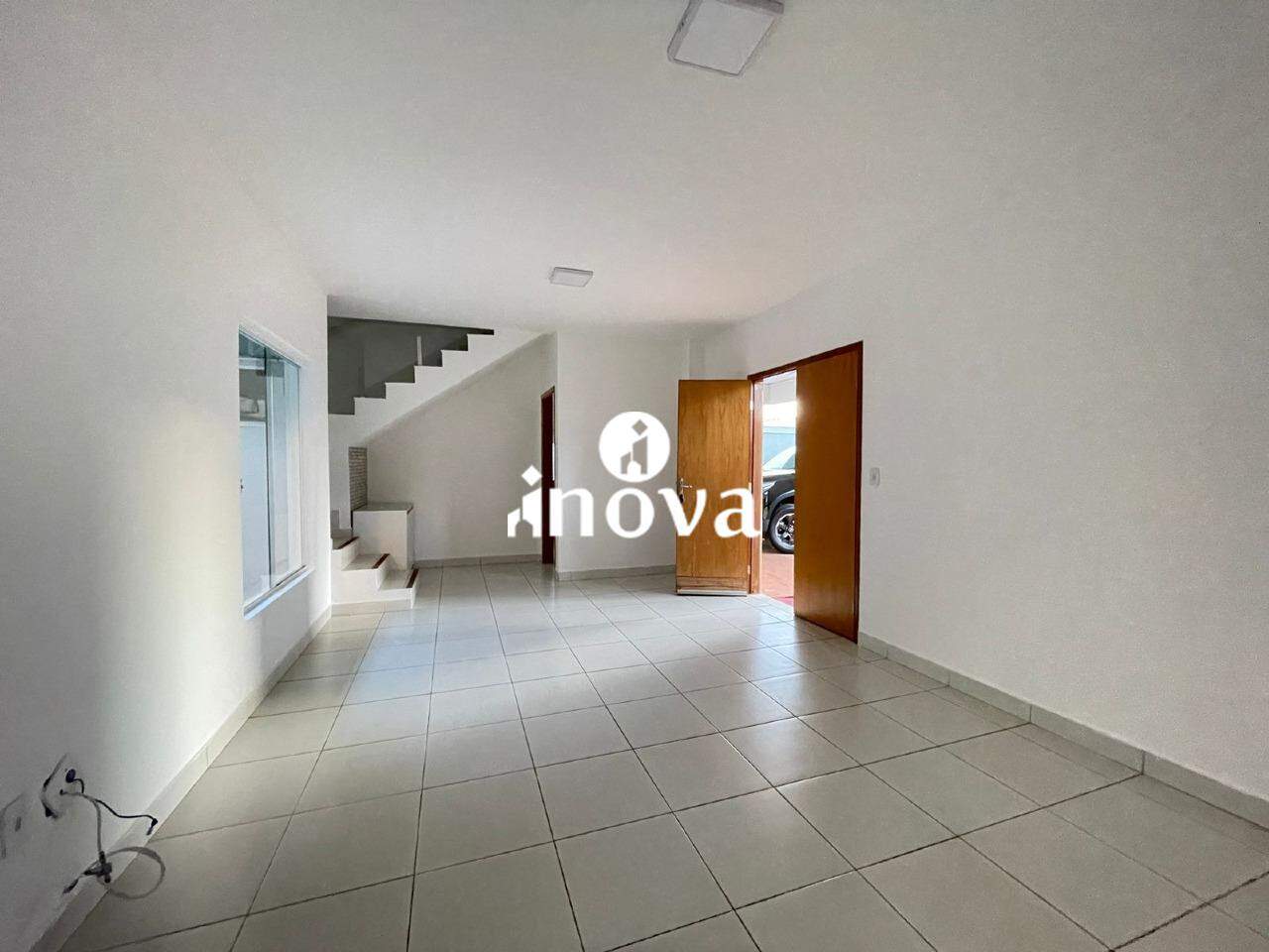 Casa Condomínio à venda no Mercês: 