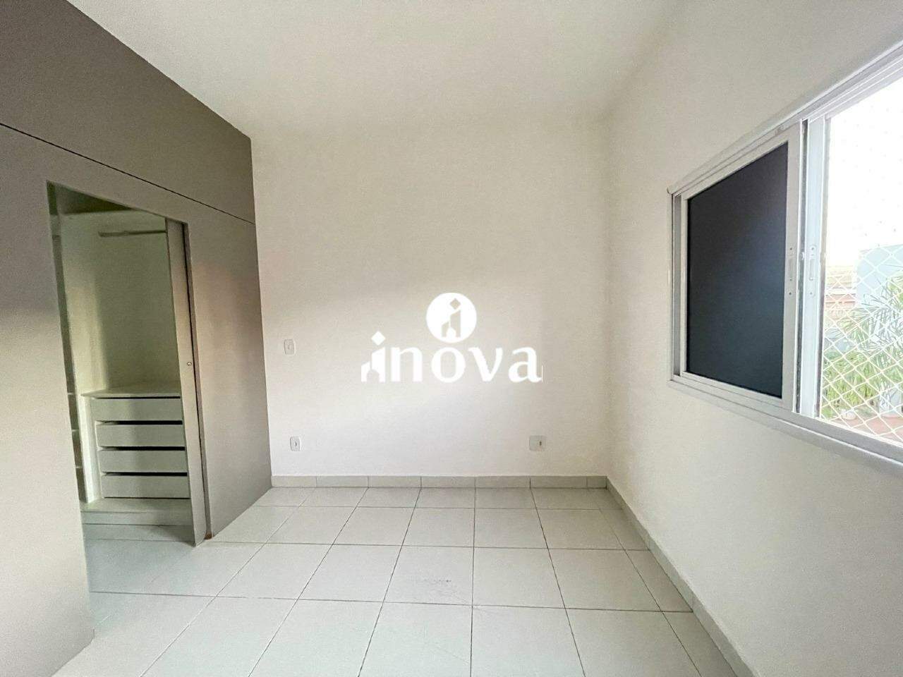 Casa Condomínio à venda no Mercês: 