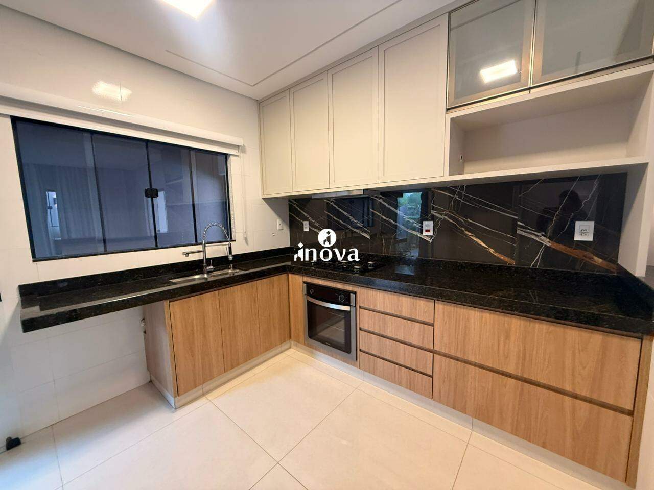 Casa à venda no Espanha, Residencial Jardim: 