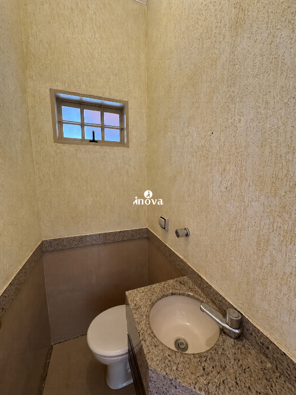 Casa à venda no Fabrício: 