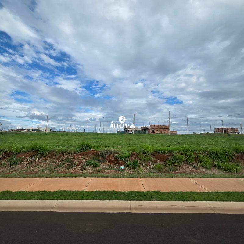 Terreno em Condomínio à venda no Damha Fit, Residencial: 