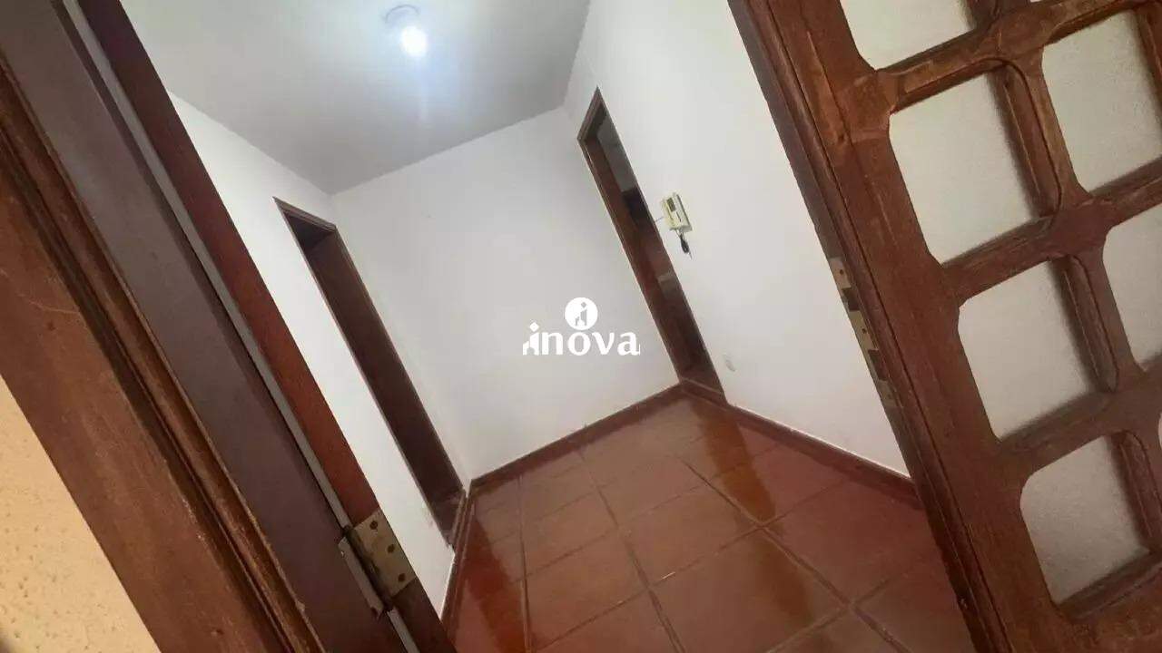 Casa à venda no Mercês: 