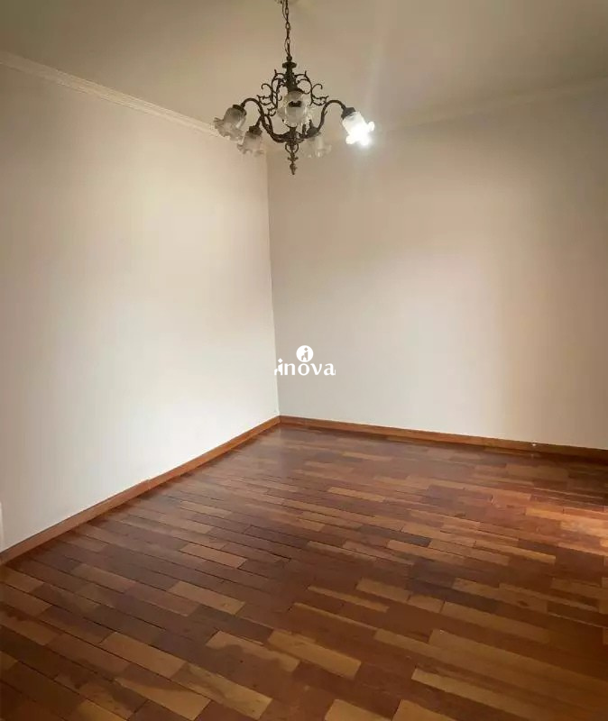 Casa à venda no Vila Olímpica: 