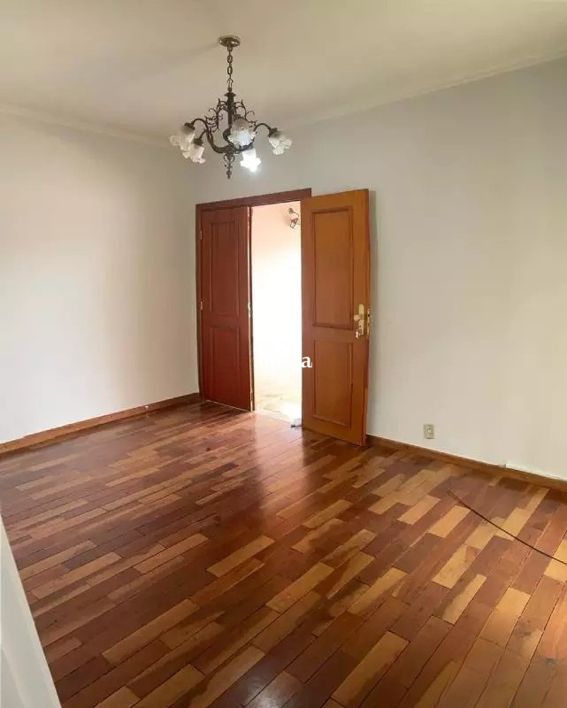 Casa à venda no Vila Olímpica: 