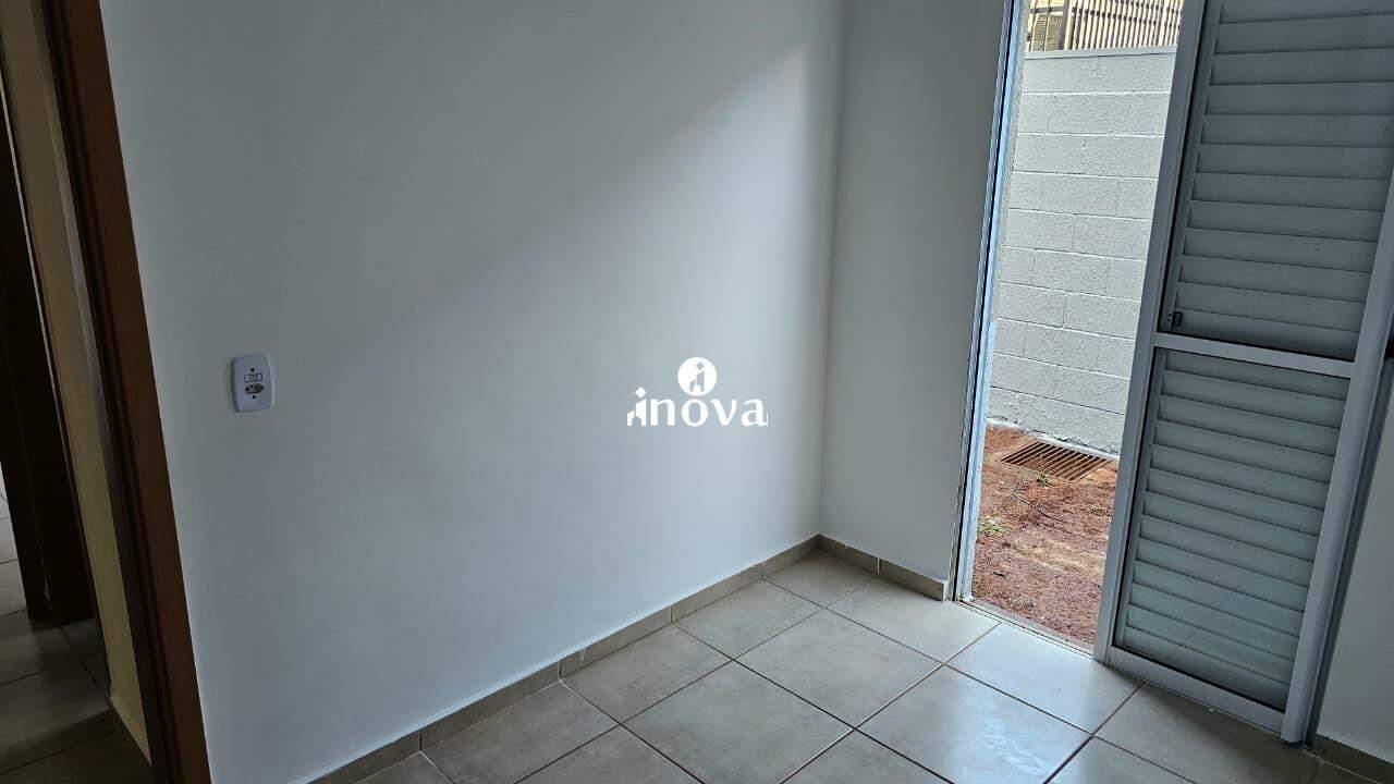 Apartamento para aluguel no Jardim do Lago: 