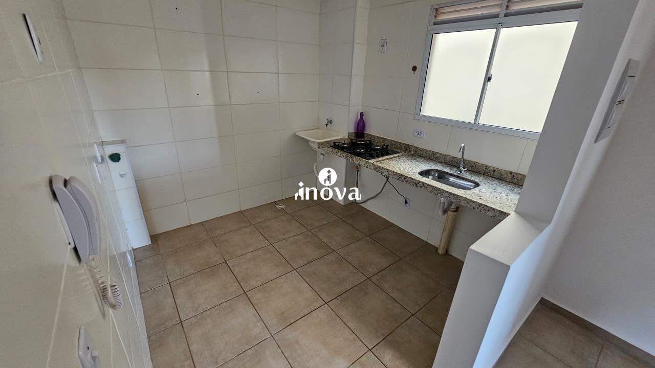 Apartamento para aluguel no Jardim do Lago: 