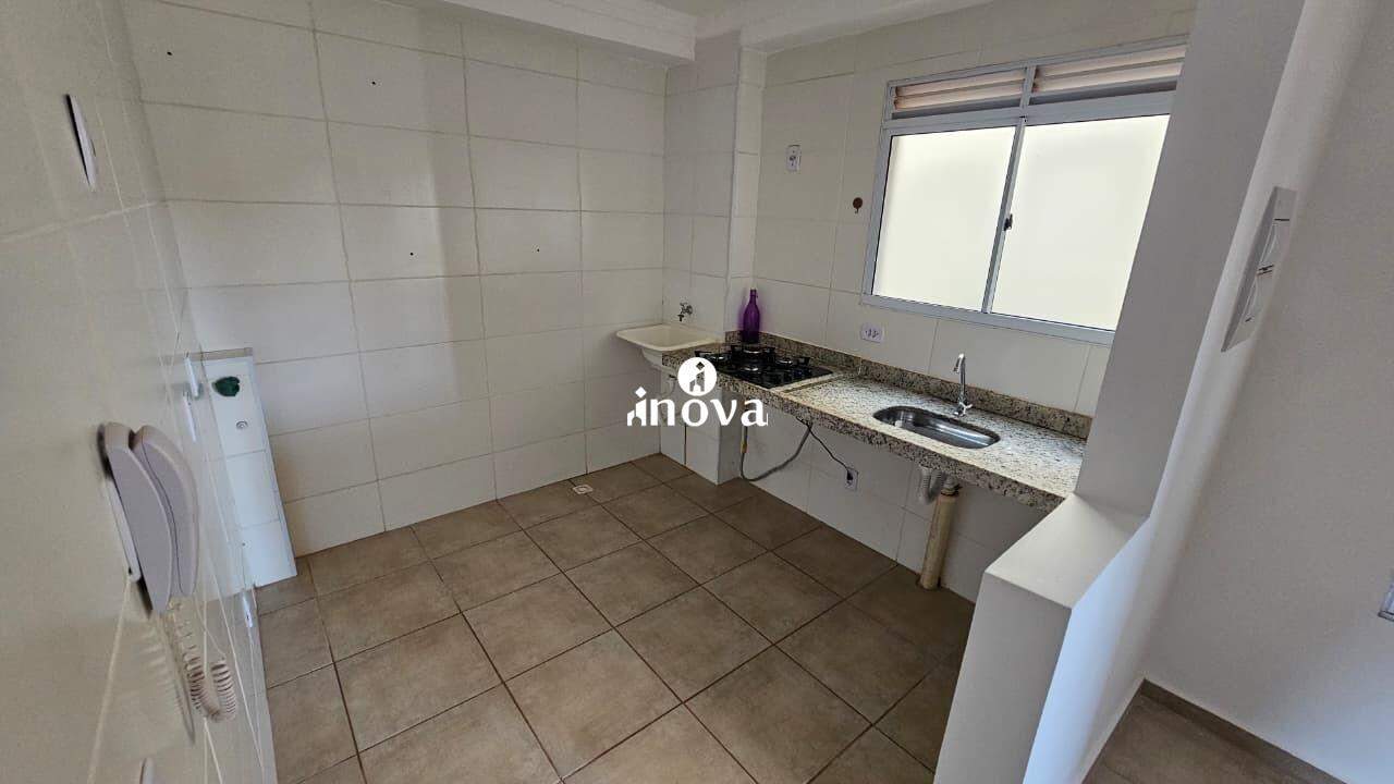 Apartamento para aluguel no Jardim do Lago: 