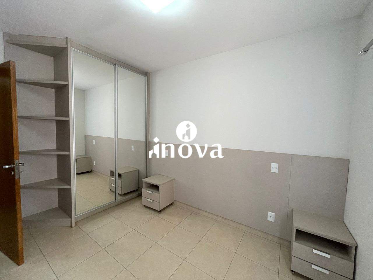 Apartamento para aluguel no Mercês: 
