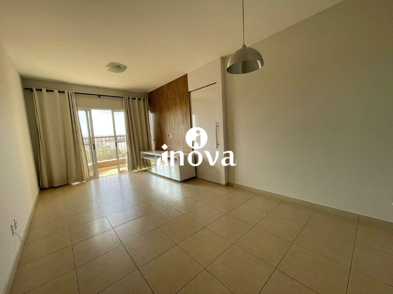 Apartamento para aluguel no Mercês: 