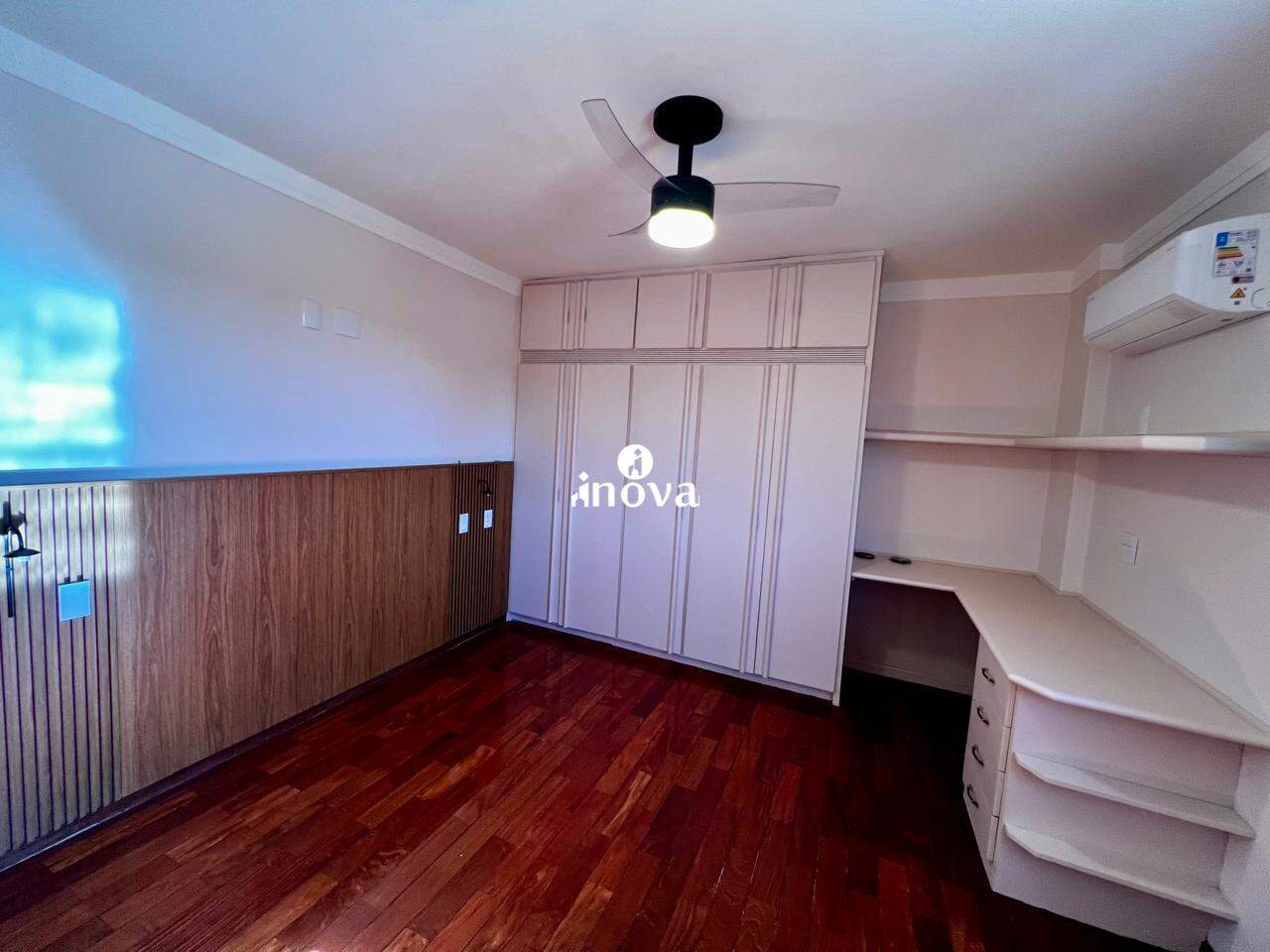 Apartamento à venda no Mercês: 