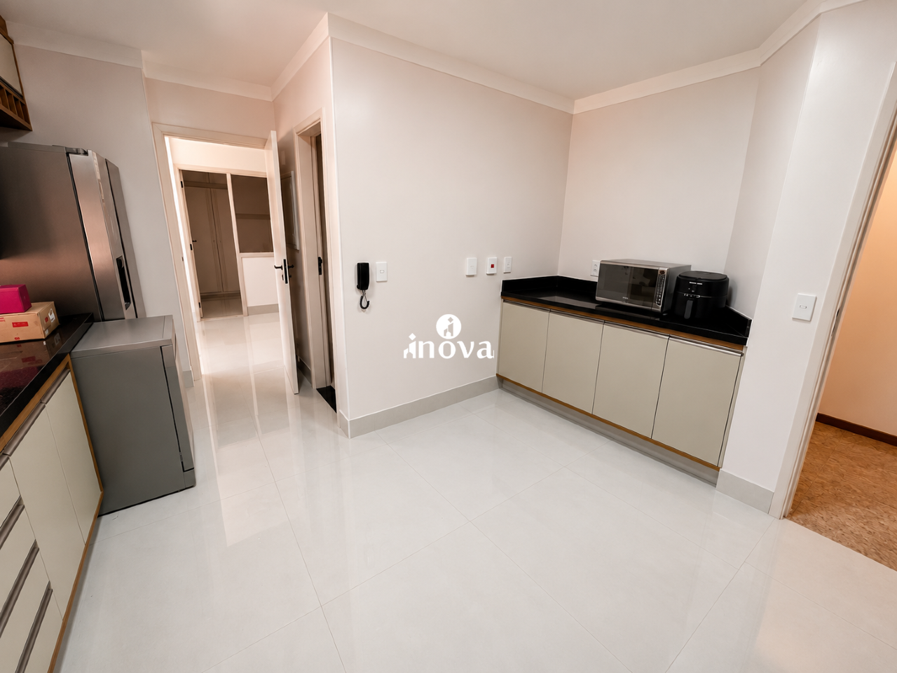Apartamento à venda no Mercês: 