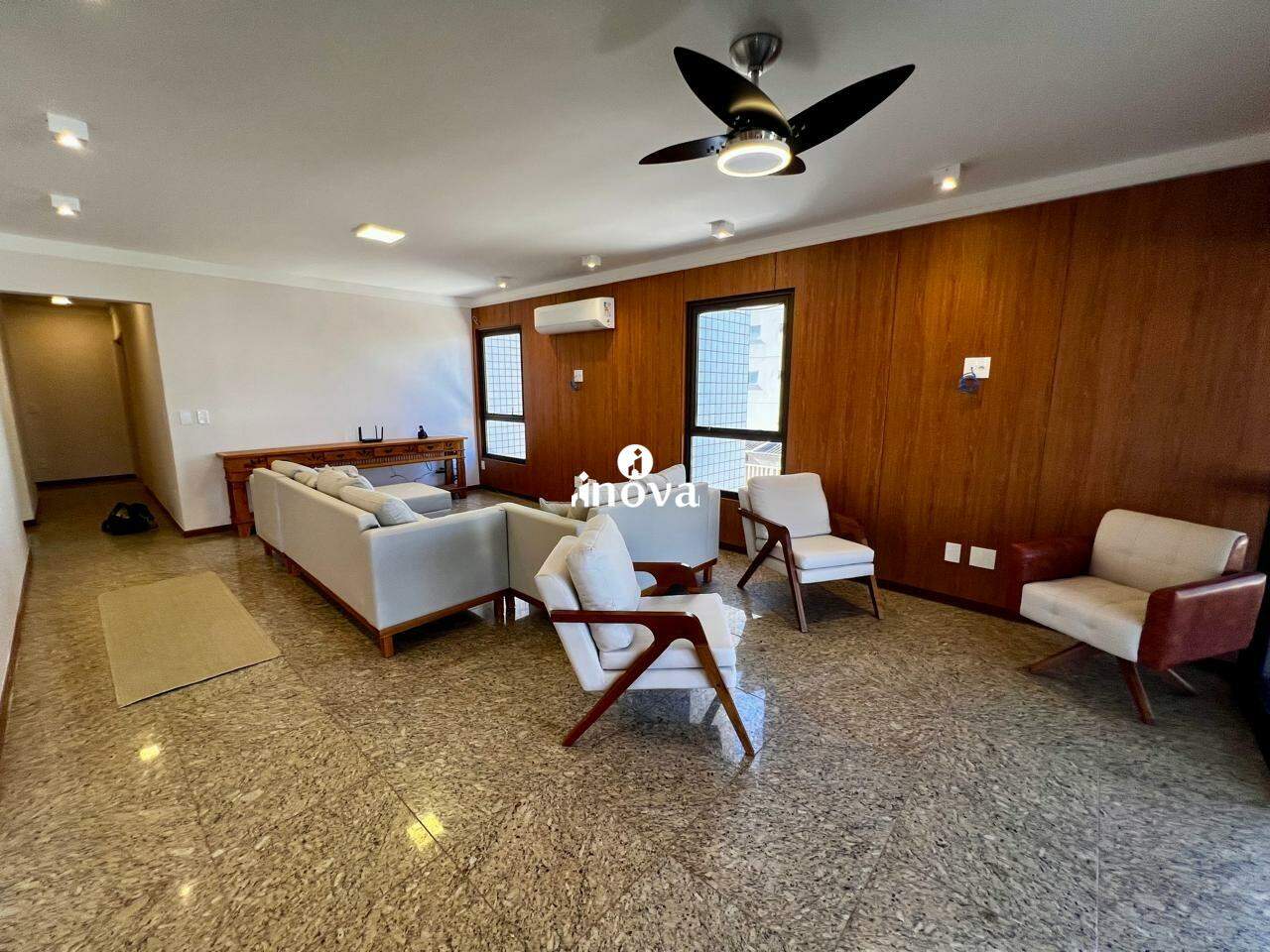 Apartamento à venda no Mercês: 