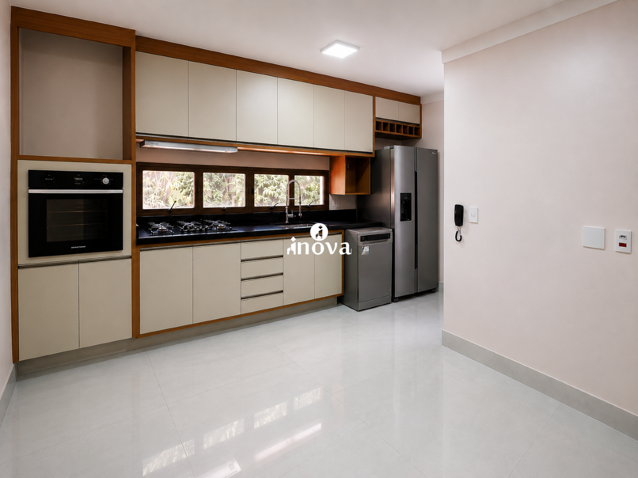 Apartamento à venda no Mercês: 