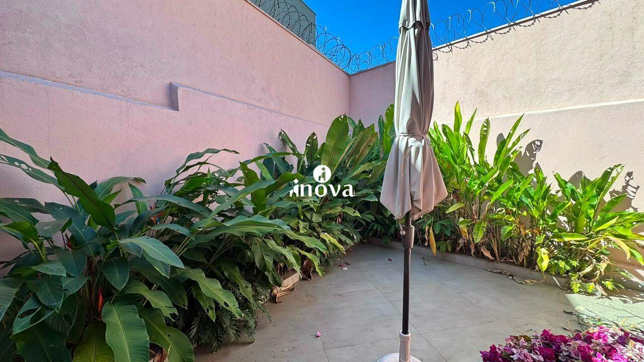 Casa Comercial para aluguel no Centro: 