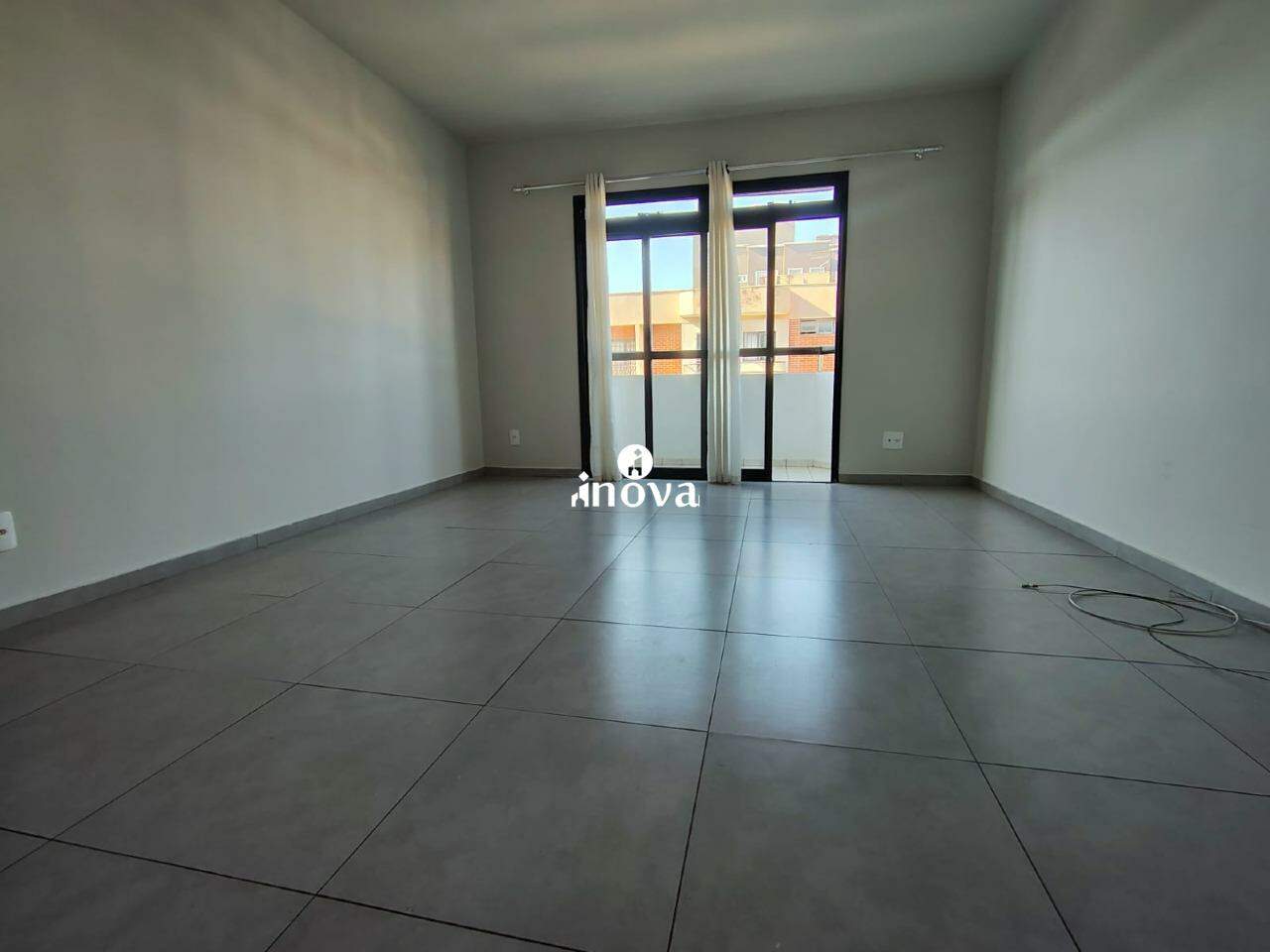 Apartamento para aluguel no Mercês: 