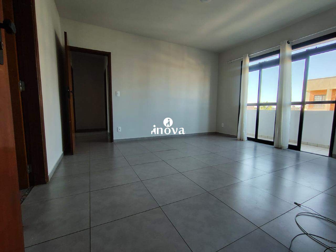 Apartamento para aluguel no Mercês: 