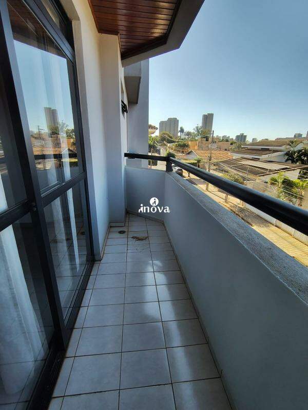 Apartamento para aluguel no Mercês: 