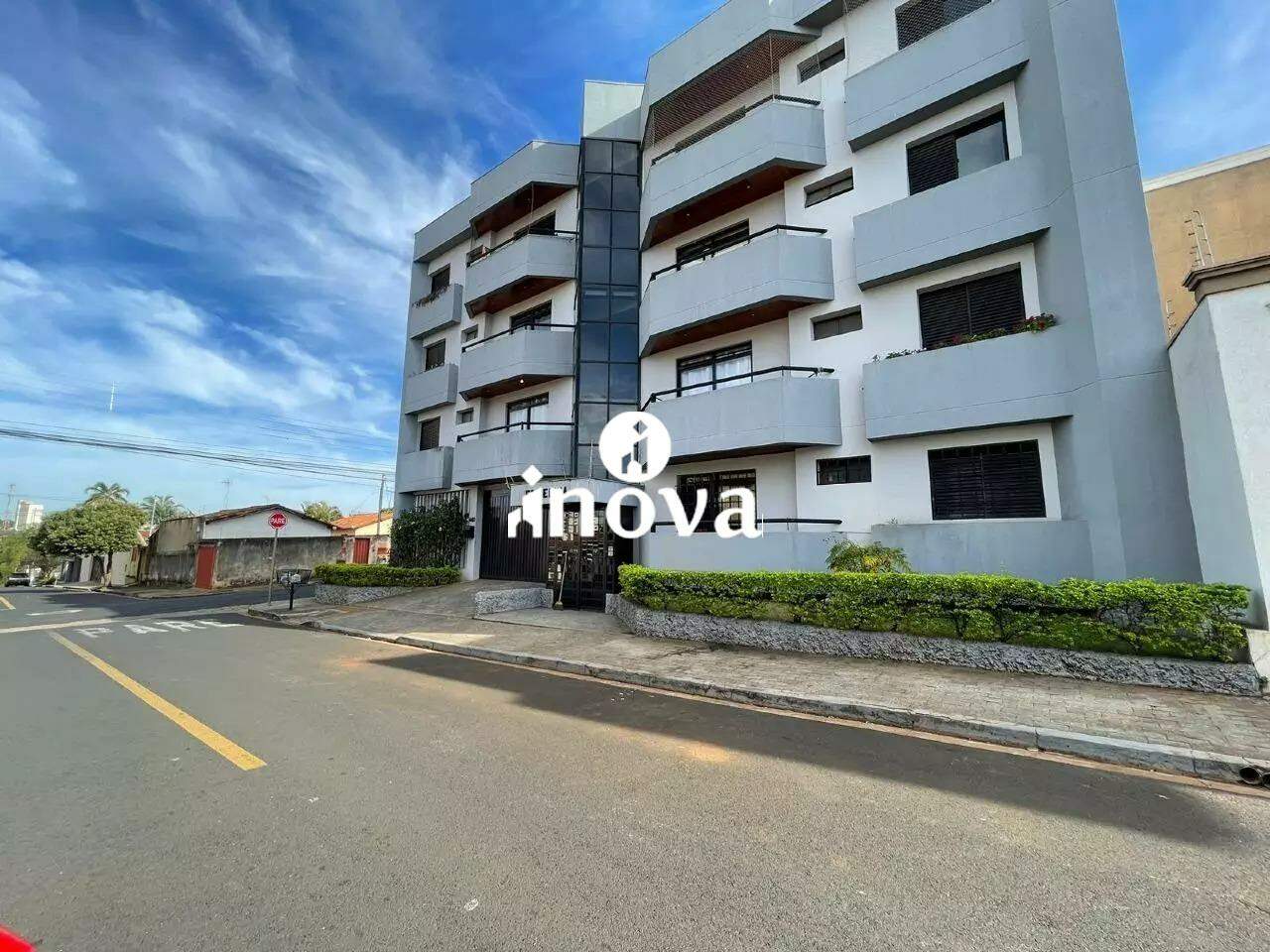 Apartamento para aluguel no Mercês: 