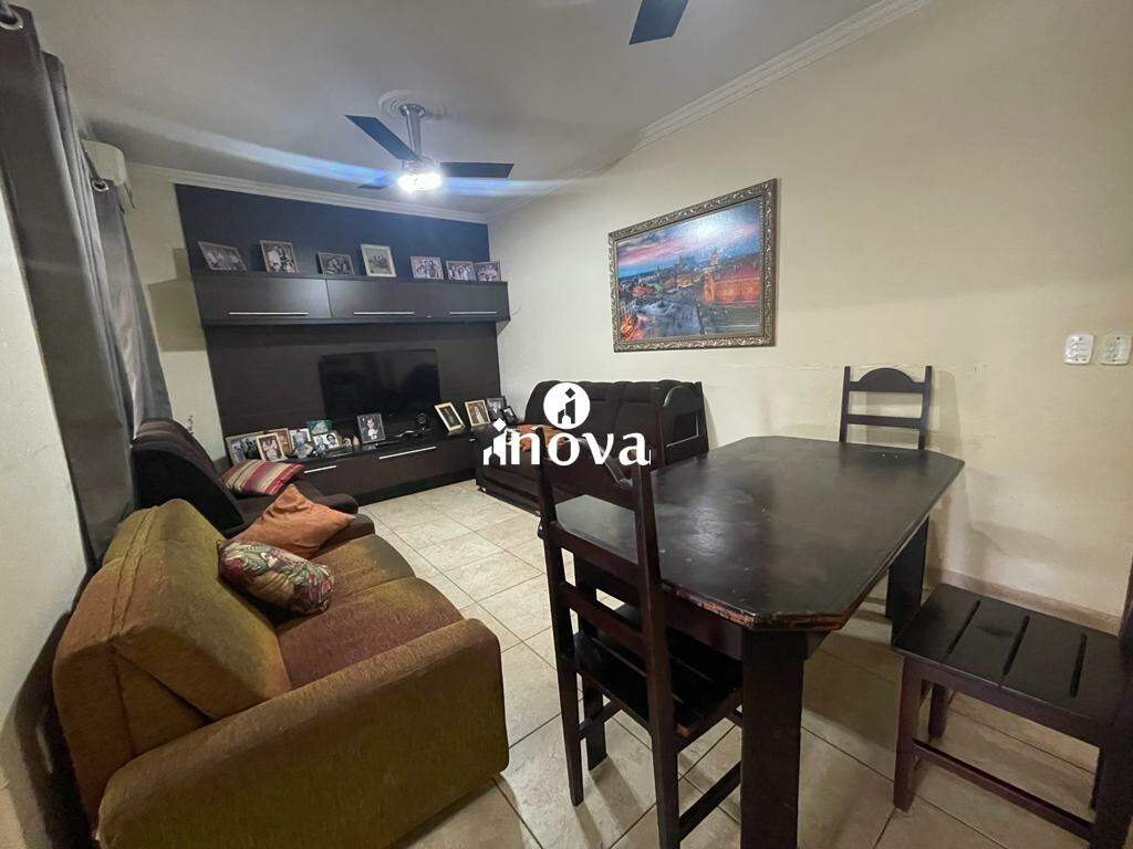 Casa à venda no Fabrício: 