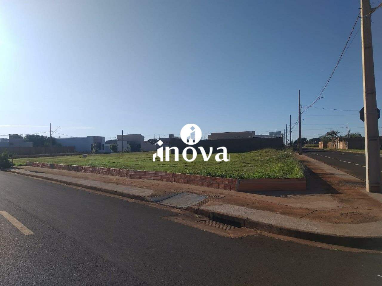 Terreno/Área à venda no Laranjeiras, Parque das: 