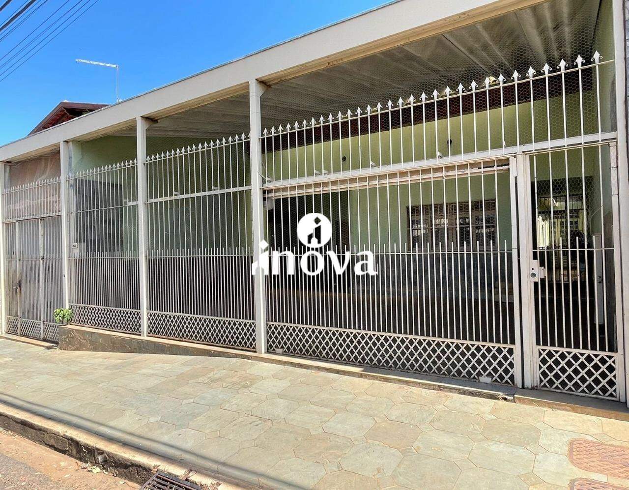 Casa à venda no Fabrício: 