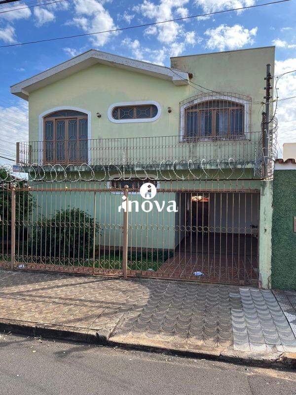 Casa à venda no Abadia: 