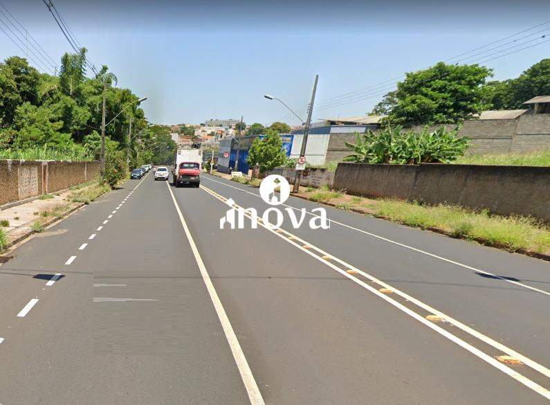 Terreno/Área à venda no Abadia: 