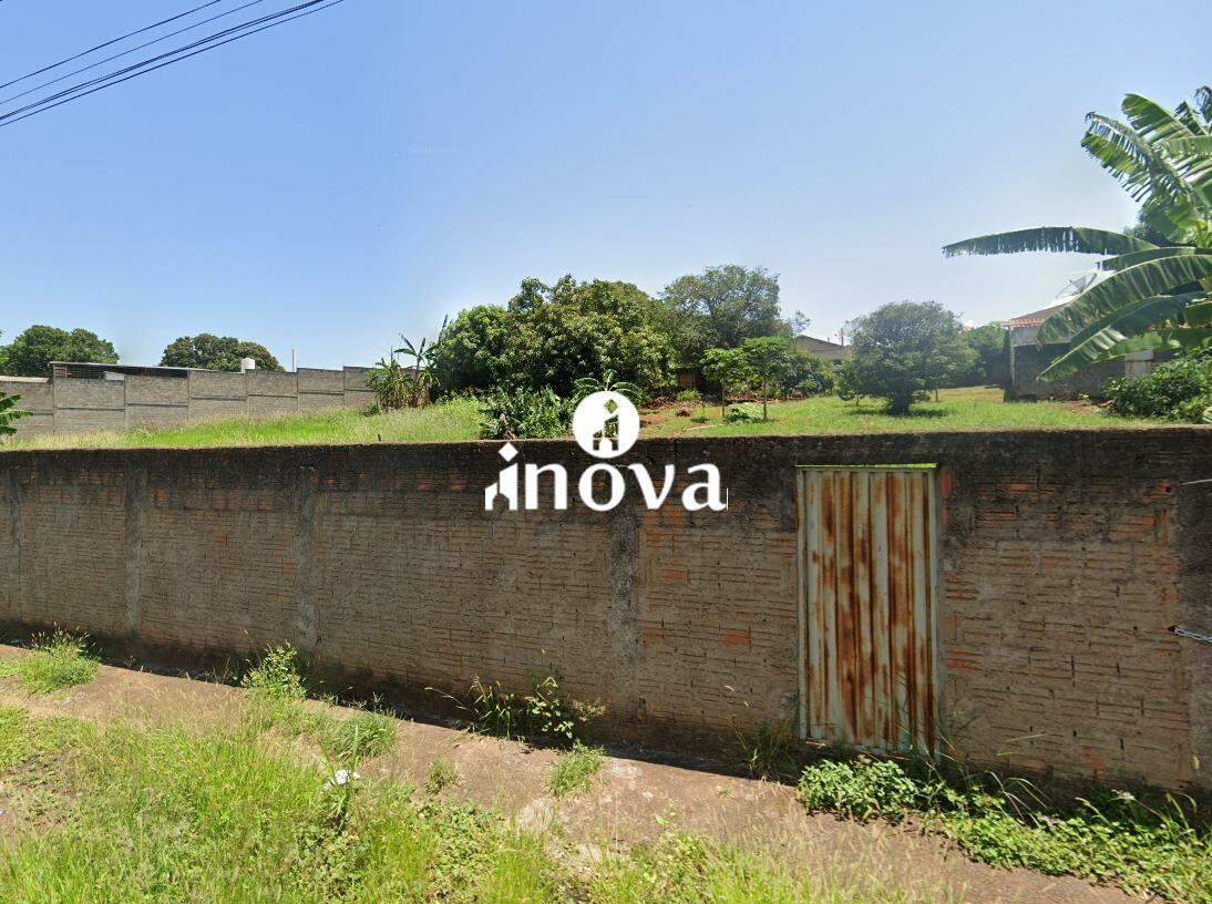 Terreno/Área à venda no Abadia: 