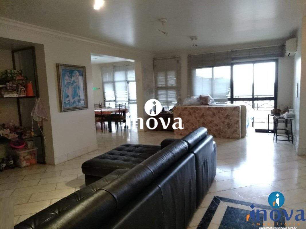 Apartamento à venda no Mercês: 