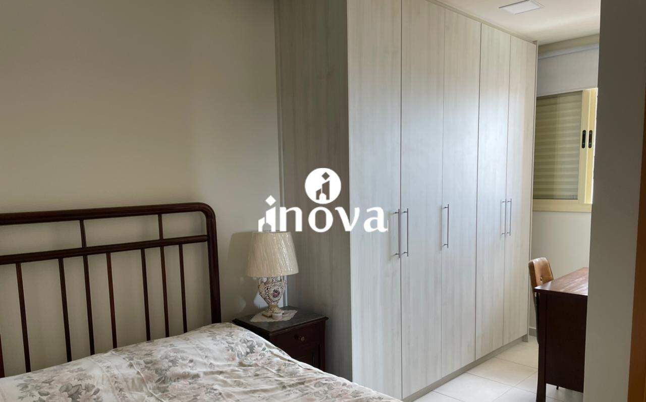 Apartamento à venda no Mercês: 