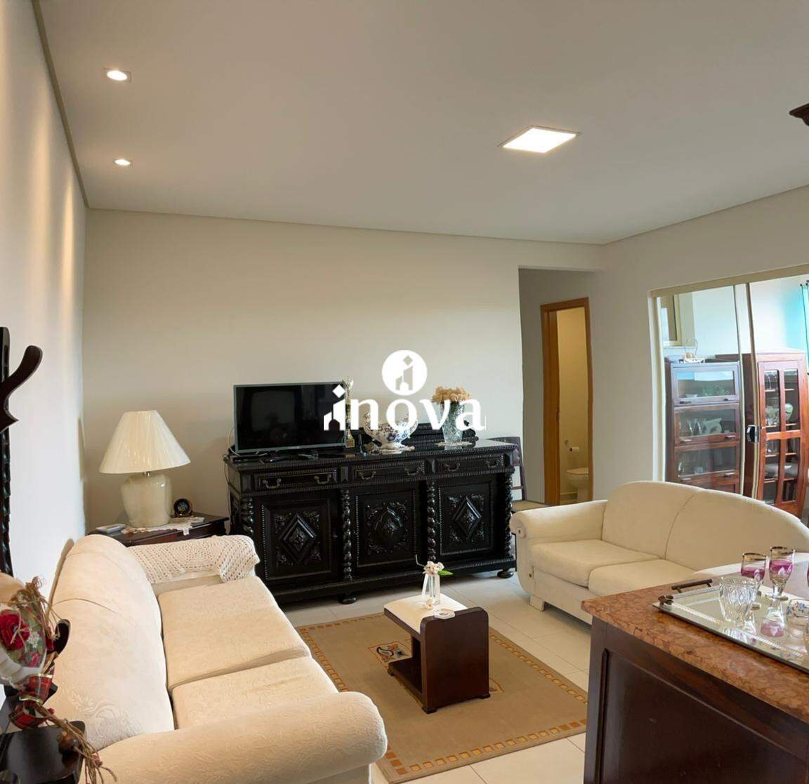 Apartamento à venda no Mercês: 