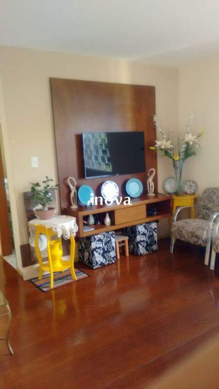 Apartamento à venda no Frei Eugênio: 