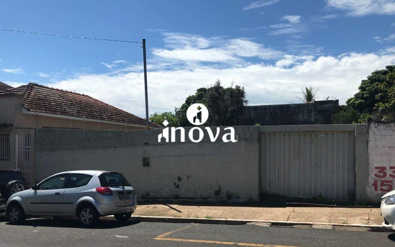 Terreno/Área à venda no Abadia: 