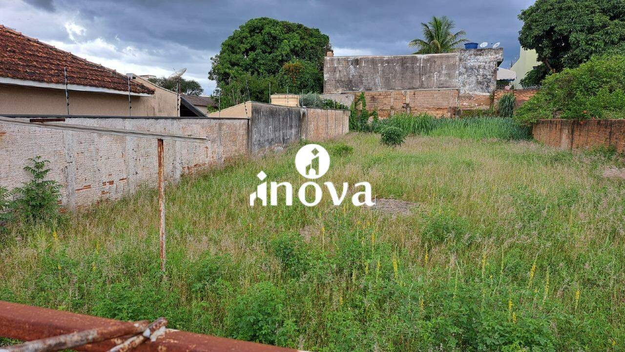 Terreno/Área à venda no Abadia: 