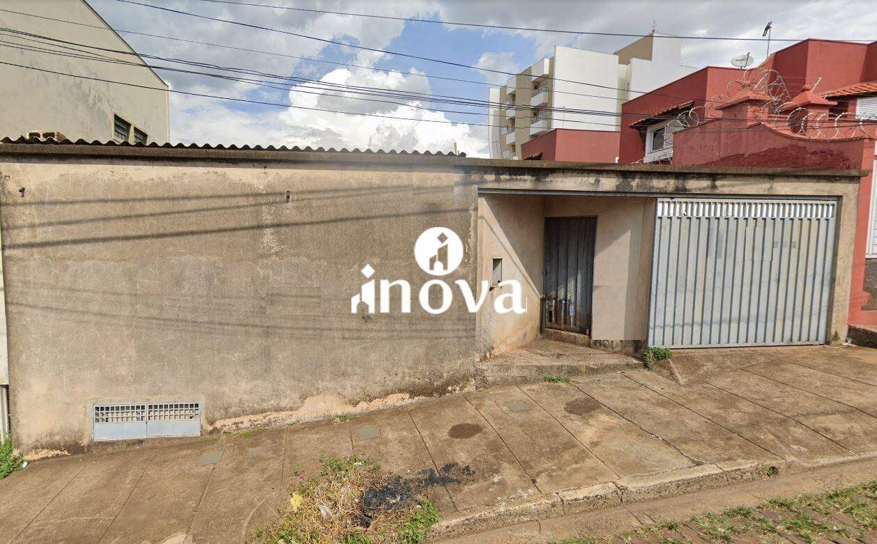 Terreno/Área à venda no Abadia: 